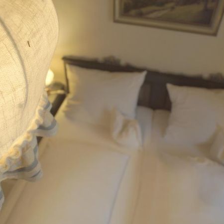 Faehrhaus Hotel ヴァルツフート＝ティンゲン エクステリア 写真