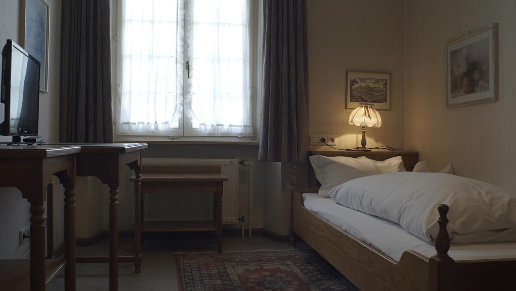Faehrhaus Hotel ヴァルツフート＝ティンゲン 部屋 写真