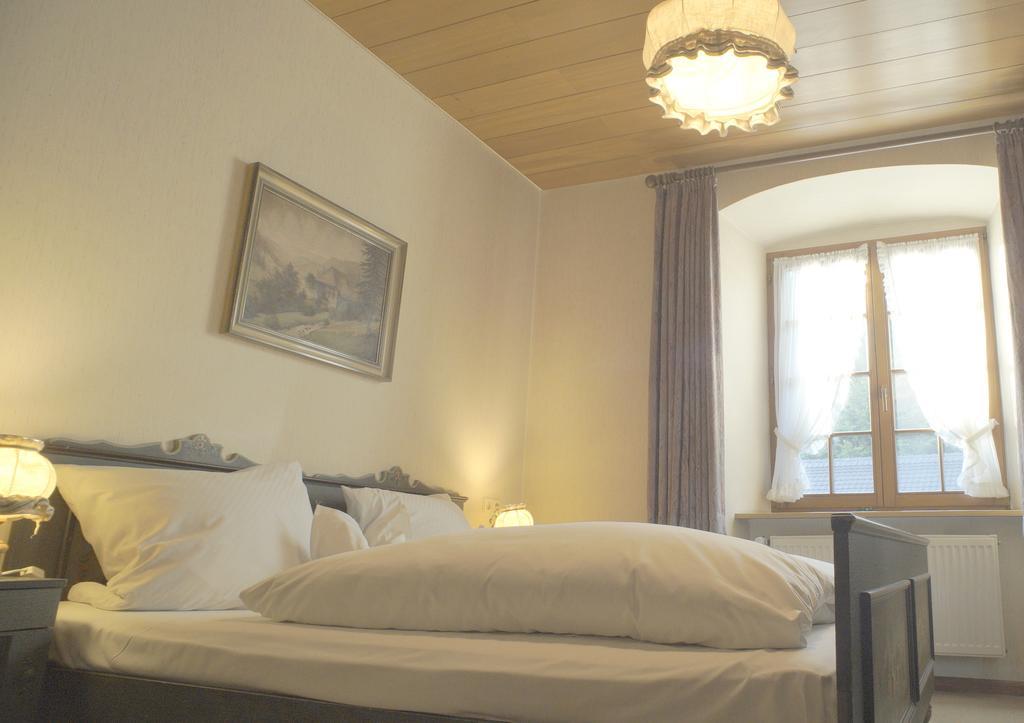 Faehrhaus Hotel ヴァルツフート＝ティンゲン エクステリア 写真